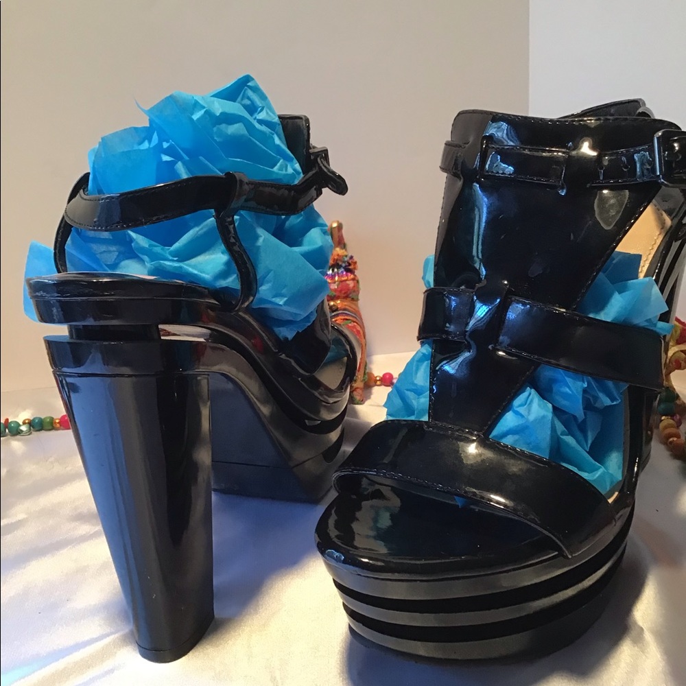 COPY - 🌲Gianni Bini heel🌲🎁 - Picture 4 of 6